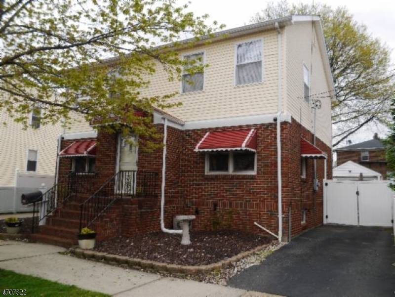 Carteret Boro, NJ 07008,12 Emerson St