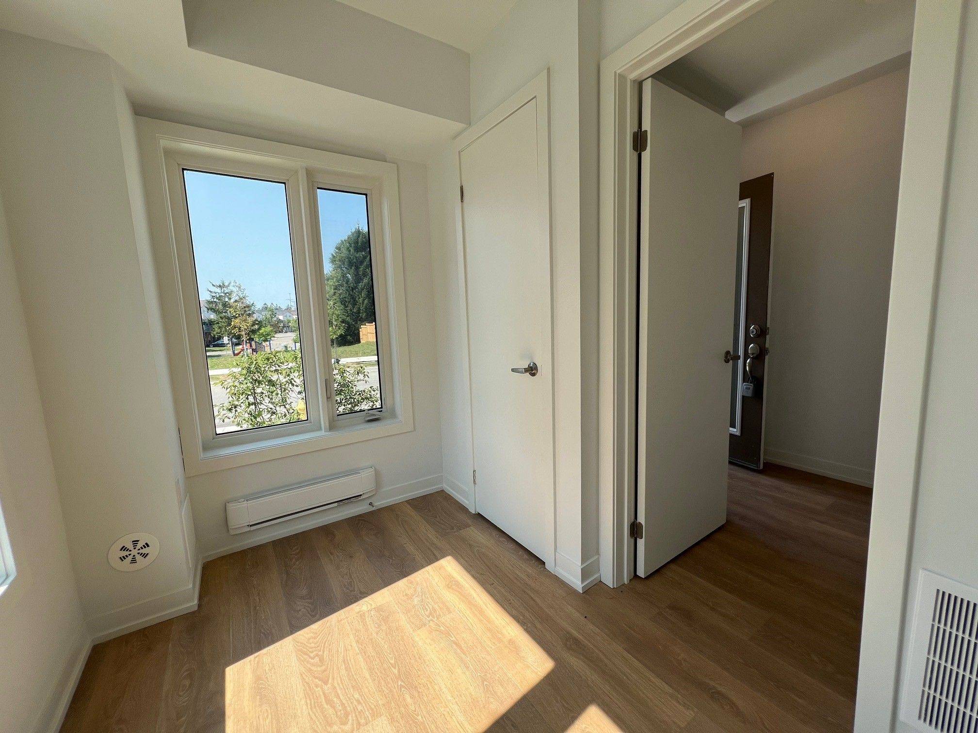 Toronto C13, ON M4A 1C5,19 Case Ootes DR