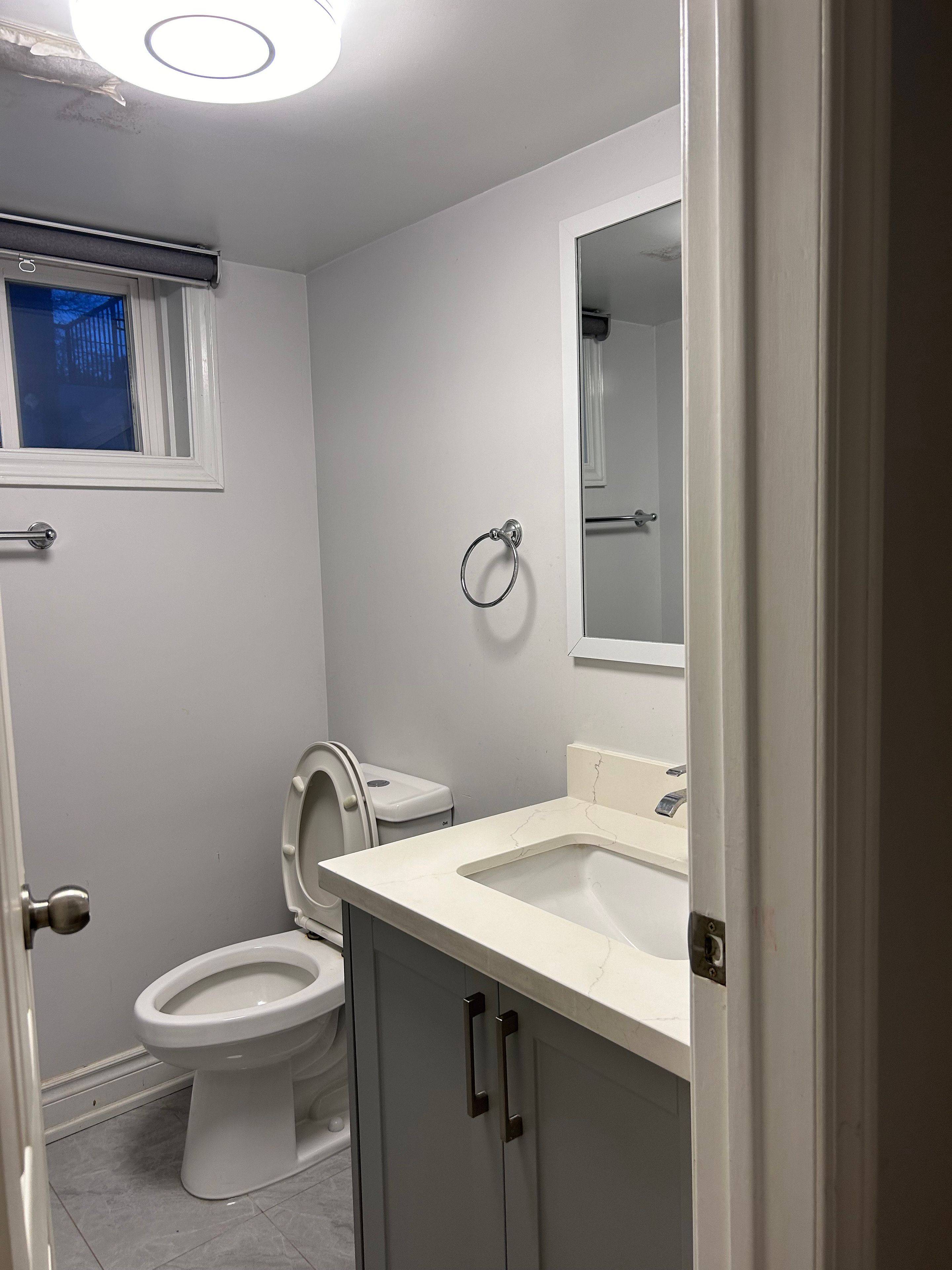 Toronto W02, ON M6S 3M9,884 Windermere AVE