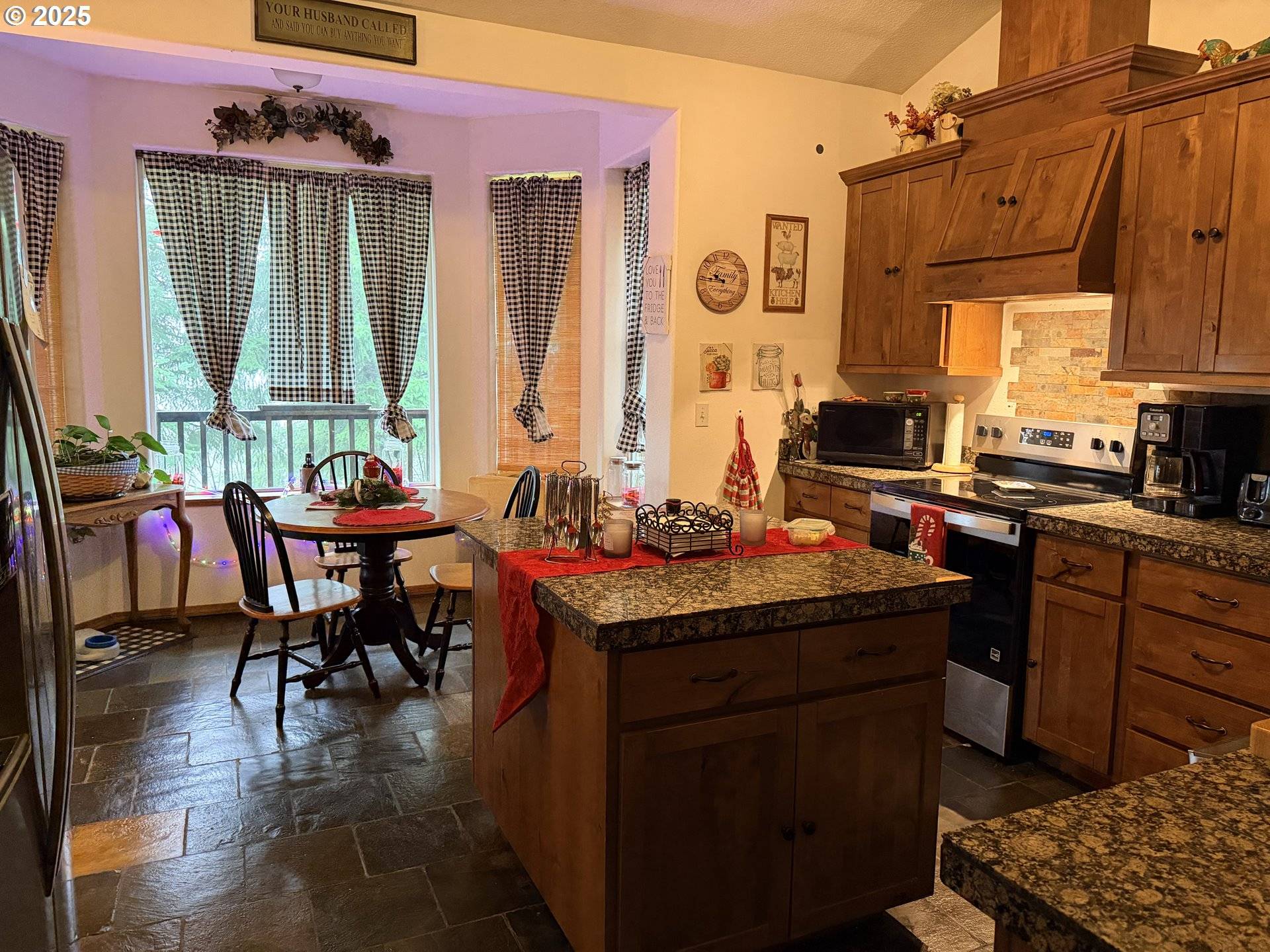 Kalama, WA 98625,154 SHIPVIEW RD