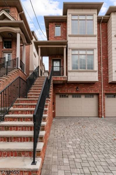 Palisades Park Boro, NJ 07650,500A 7Th St #1