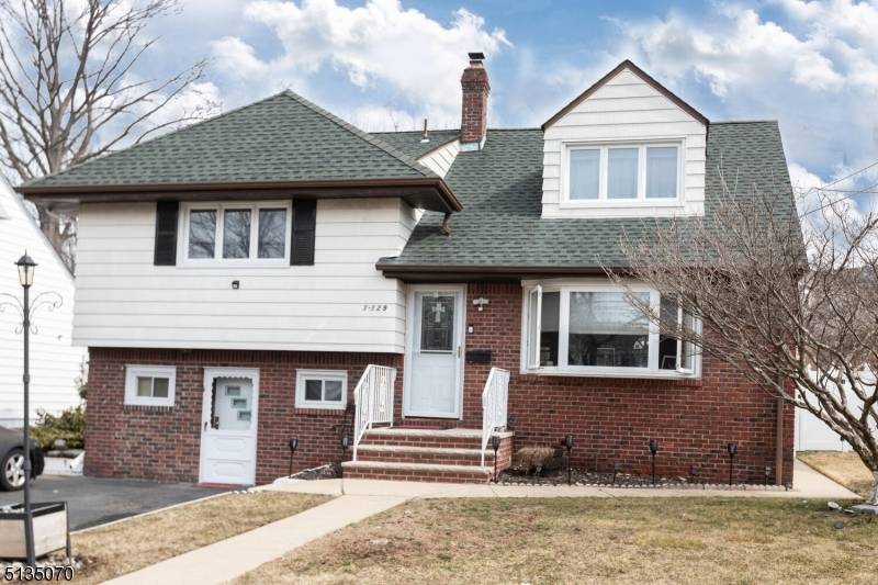 Elmwood Park Boro, NJ 07407,1-129 Mola Blvd