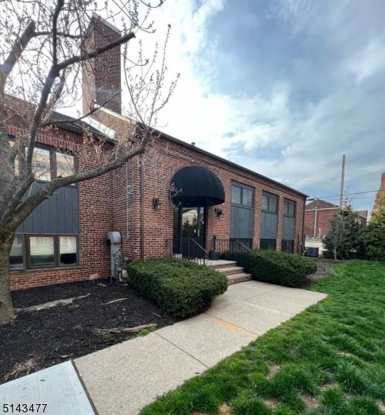 Rahway City, NJ 07065,1470 Campbell St #PB8