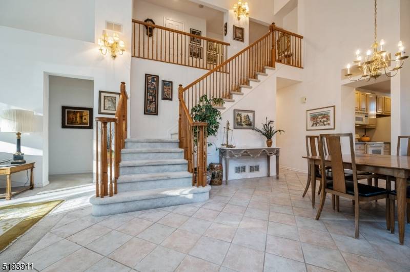 Roseland Boro, NJ 07068,13 Kent Dr