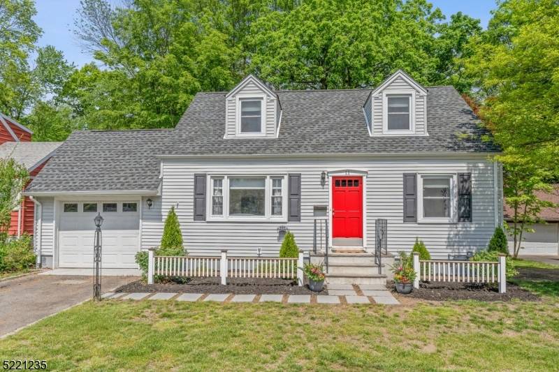 Roseland Boro, NJ 07068,11 2nd Ave