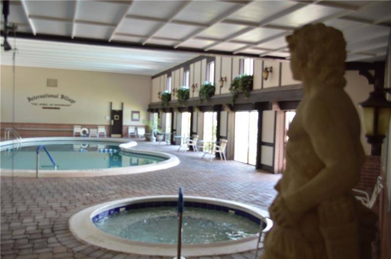 Lauderhill, FL 33319,3660 Inverrary Dr #1B