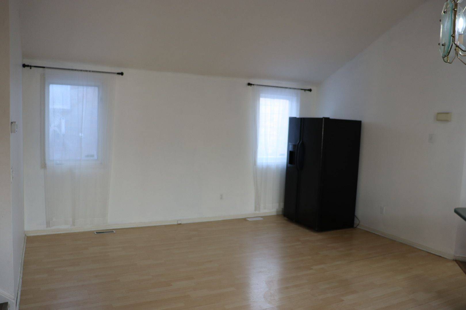 Guelph, ON N1G 4Y6,174 Rickson AVE