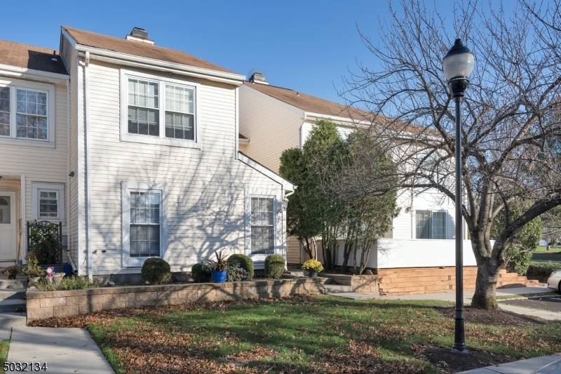 Sayreville Boro, NJ 08859,4 BORELLE SQ