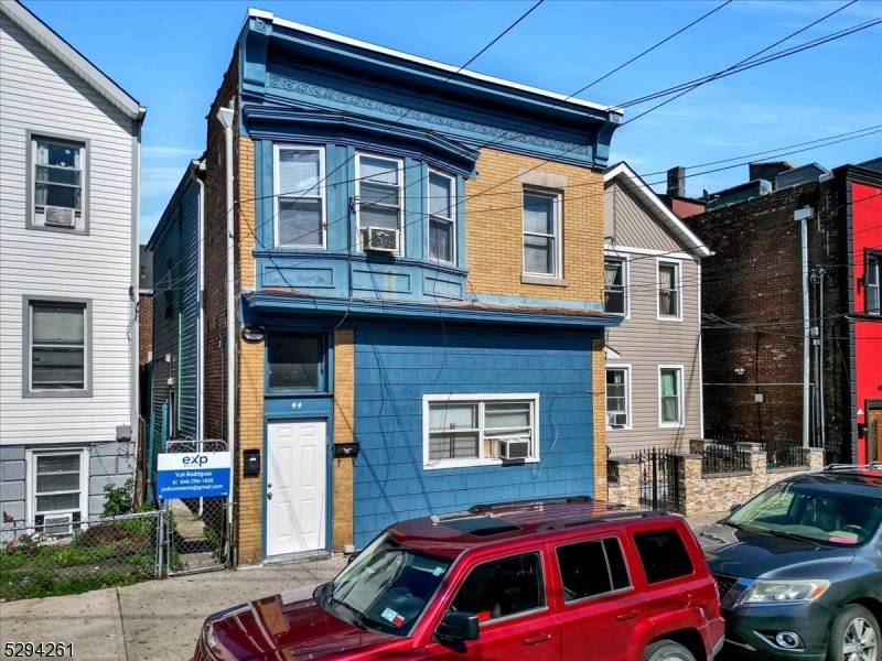 Passaic City, NJ 07055,44 3Rd St