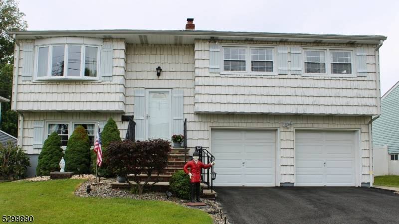 Perth Amboy City, NJ 08861,699 Franklin Dr