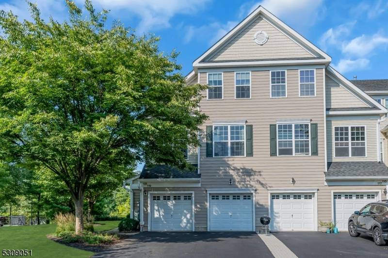 South Bound Brook Boro, NJ 08880,121 Swing Bridge Ln