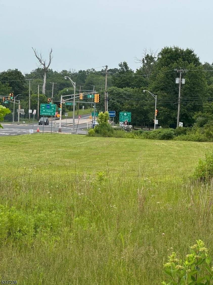 East Amwell Twp., NJ 08525,304 Route 31