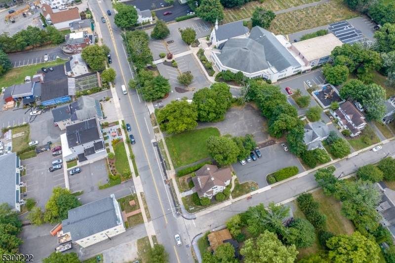 Mendham Boro, NJ 07945,12 W Main St