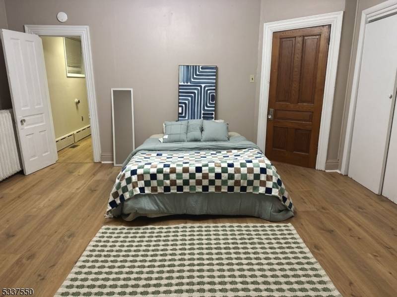 Pennsylvania, NJ 17404,809 Madison Avenue #2