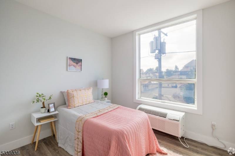 Paterson City, NJ 07011,141 Crooks Ave #501