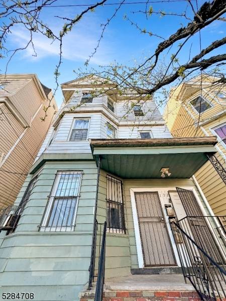 Newark City, NJ 07104,132 Ridge St