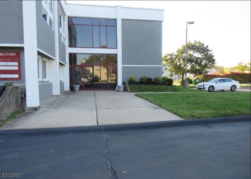 Monroe Twp., NJ 08831,983 route 33