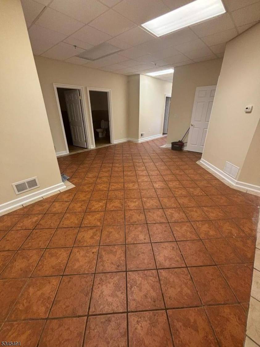 Elizabeth City, NJ 07206,210 Trumbull St