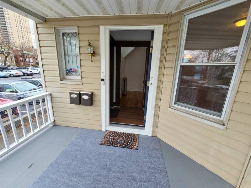 East Orange City, NJ 07017,10 Washington Ter