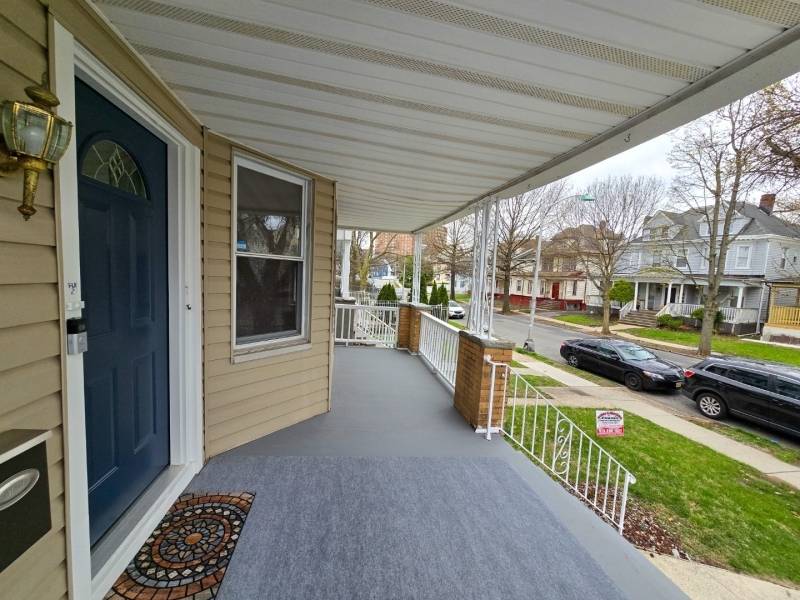 East Orange City, NJ 07017,10 Washington Ter