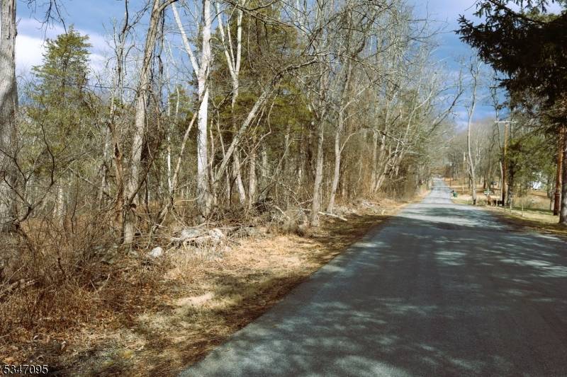 Hope Twp., NJ 07825,135 N Locust Lake Rd