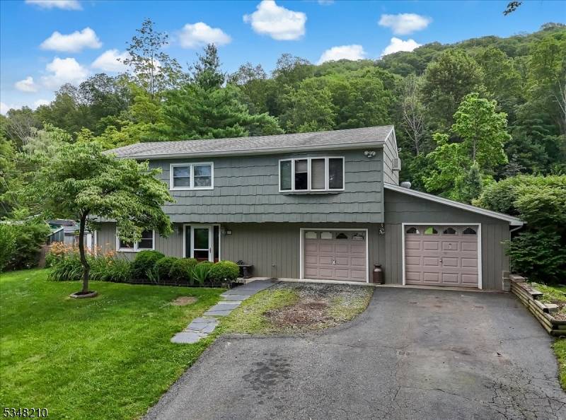 Ogdensburg Boro, NJ 07439,49 Edison Ave