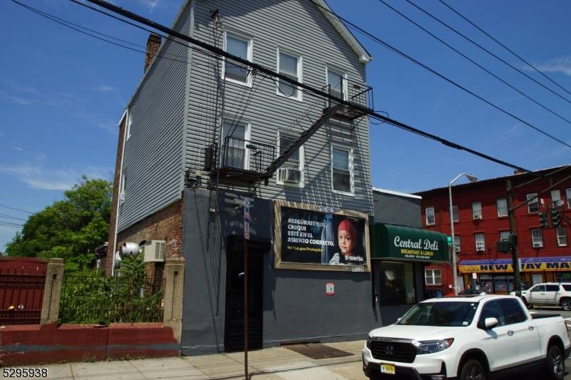 Newark City, NJ 07103,109 Norfolk St