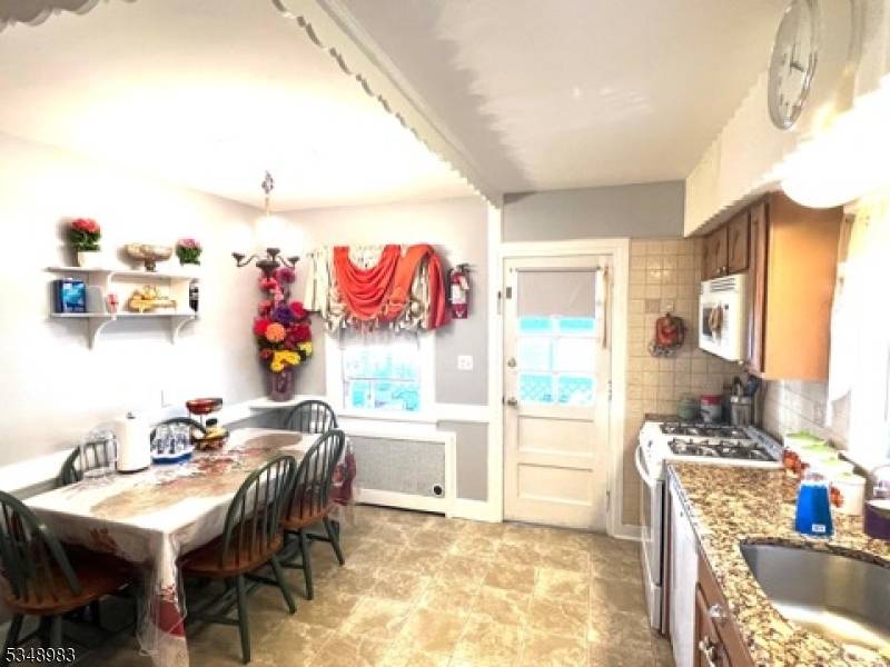 Paterson City, NJ 07502,32 Lenox Ave