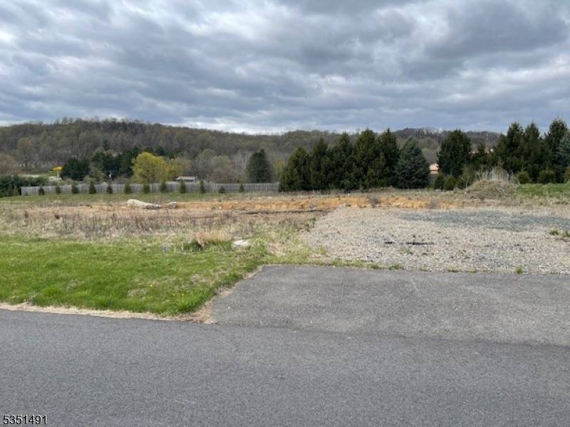 Califon Boro, NJ 07830,4 Wade Farm Road