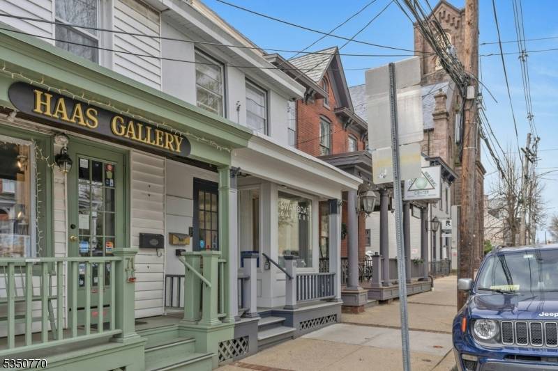 Lambertville City, NJ 08530,69 Bridge Street