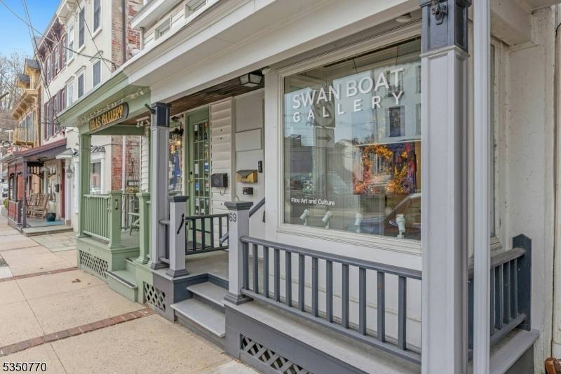 Lambertville City, NJ 08530,69 Bridge Street