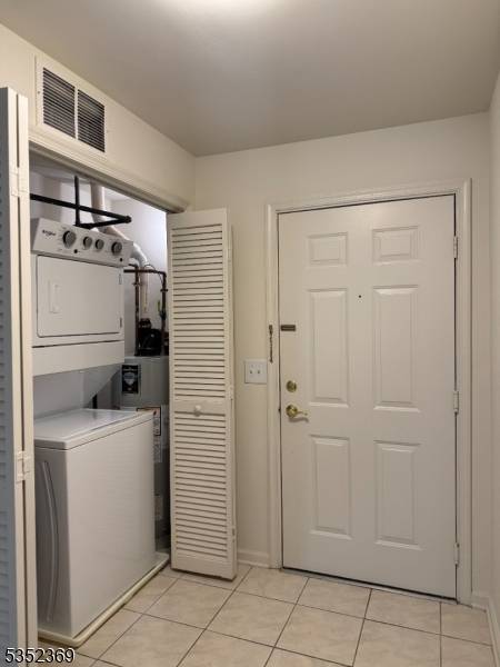 Franklin Lakes Boro, NJ 07417,121 Courter Rd #82