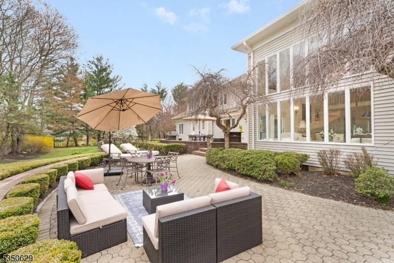 Mendham Twp., NJ 07960,4 Ascot Ln