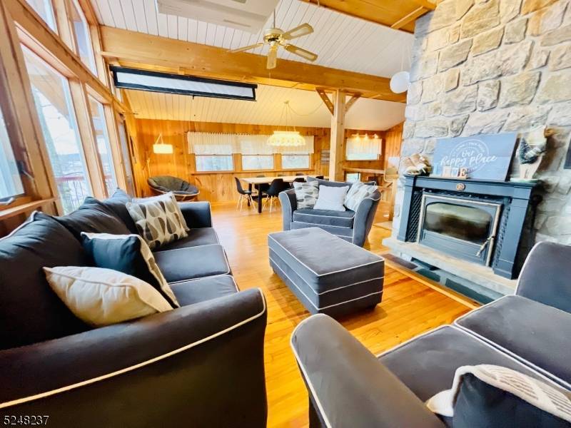 Vernon Twp., NJ 07422,639 Canistear Rd