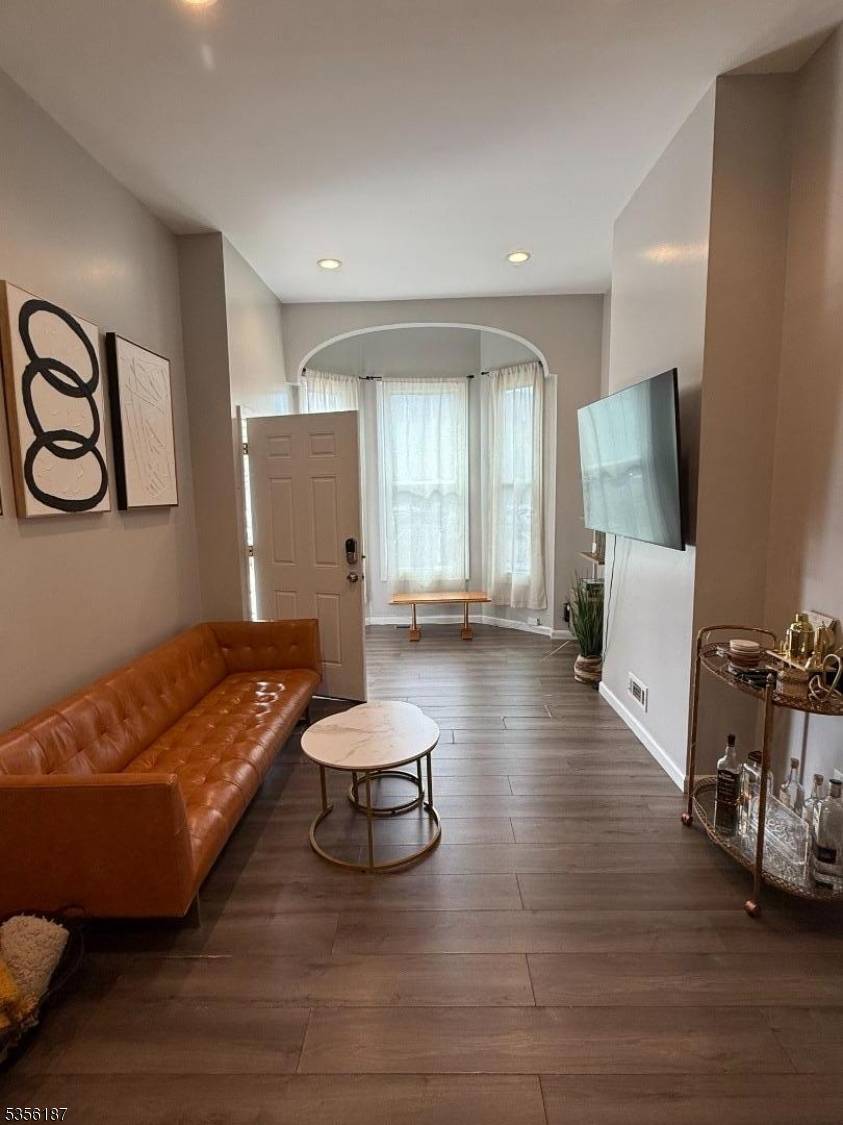 Jersey City, NJ 07306,256.5 FAIRMOUNT AVE #1