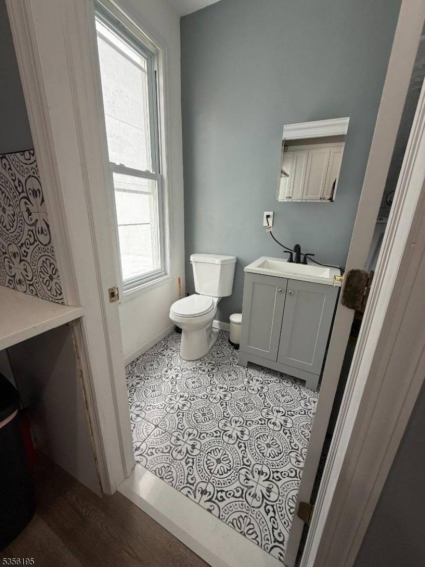 Jersey City, NJ 07306,256.5 FAIRMOUNT AVE #2