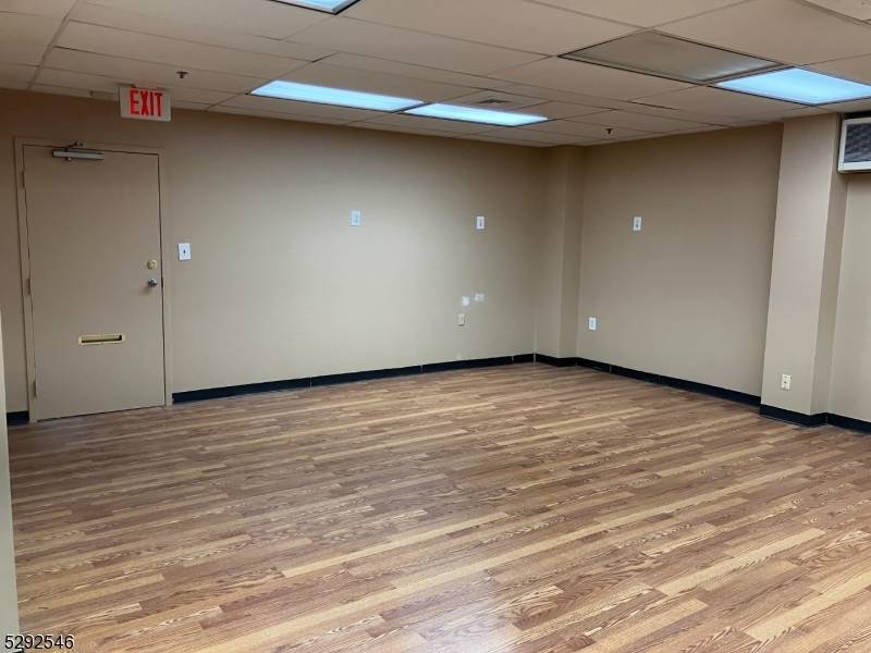 Waldwick Boro, NJ 07463,168 Franklin Tpke