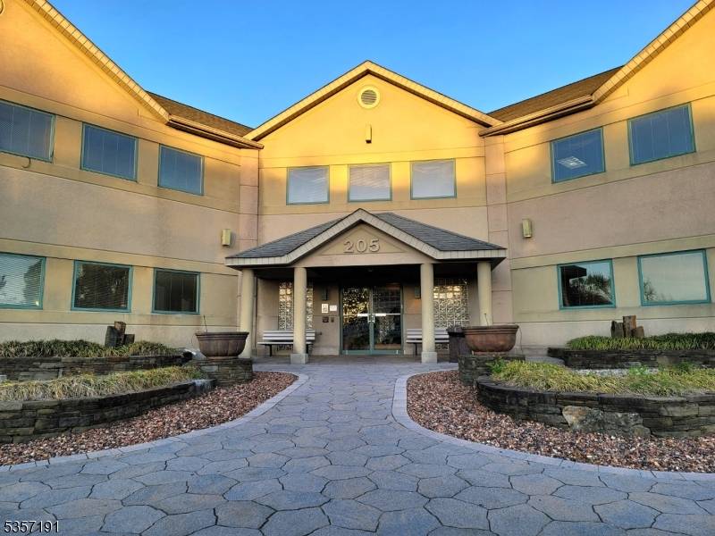 Woodland Park, NJ 07424,205 Browertown Rd