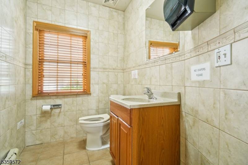 Springfield Twp., NJ 07081,26 Millburn Ave