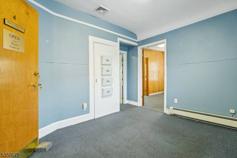 Springfield Twp., NJ 07081,26 Millburn Ave