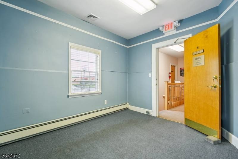 Springfield Twp., NJ 07081,26 Millburn Ave