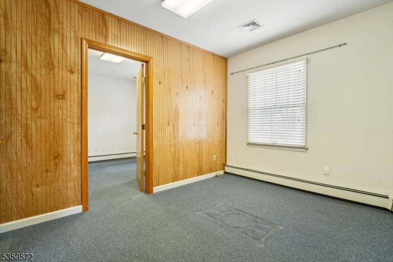 Springfield Twp., NJ 07081,26 Millburn Ave