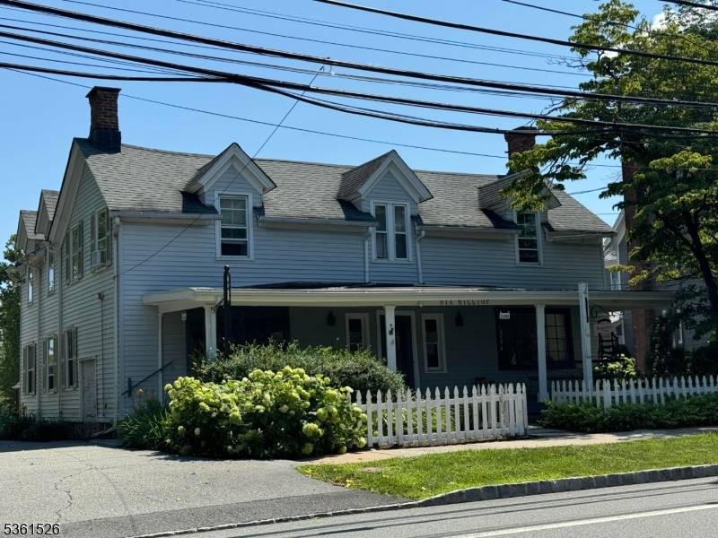 Mendham Boro, NJ 07945,6 Hilltop Rd