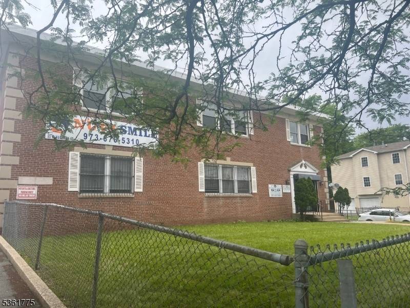 East Orange City, NJ 07018,85 S Harrison St