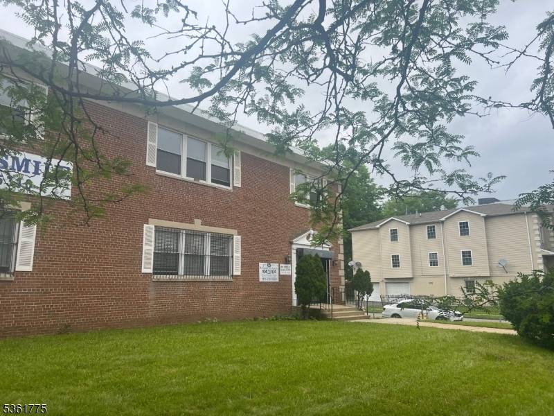 East Orange City, NJ 07018,85 S Harrison St