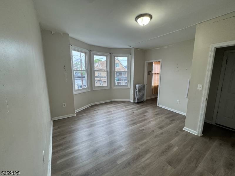 Newark City, NJ 07104,27 Highland Ave