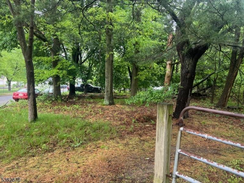 South River Boro, NJ 08882,1 Brant St