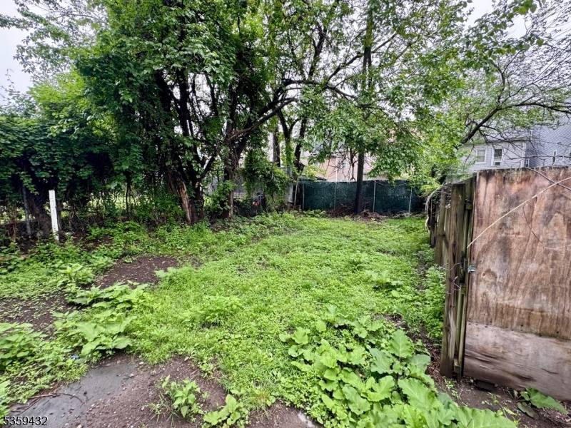 Paterson City, NJ 07522,46-48 Hillman Street