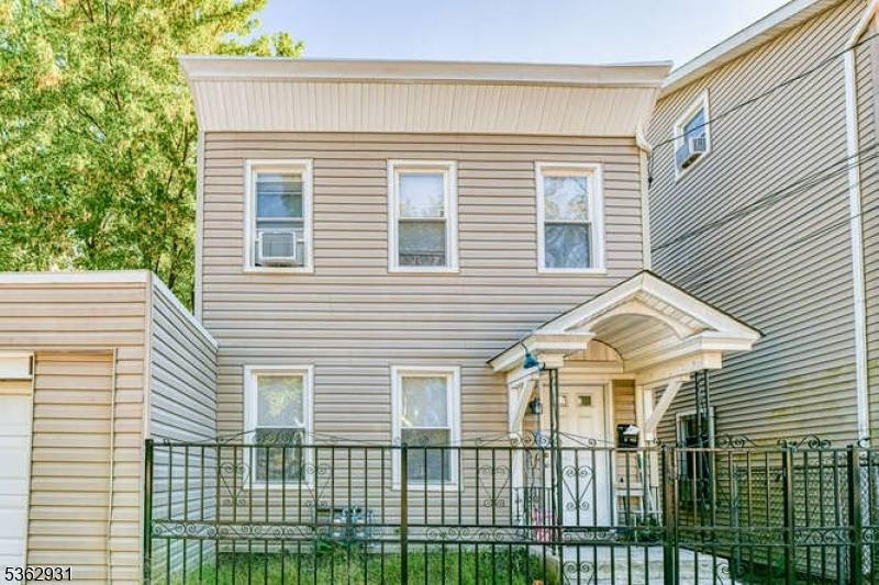 Paterson City, NJ 07522,90 N 3Rd St