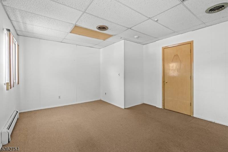 Teaneck Twp., NJ 07666,175 Cedar Ln